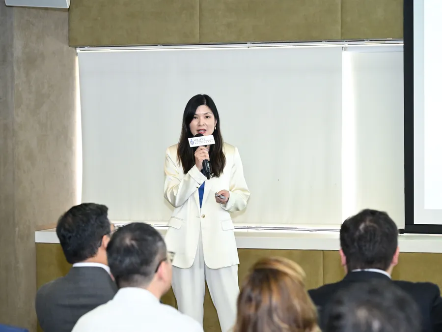 Program introduction at the HKUST ETA Fellowship launch information session.